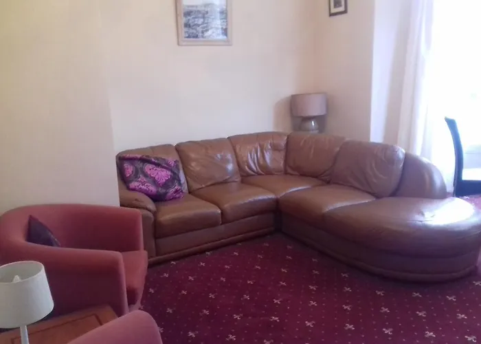 Crown Spa Apartment 13